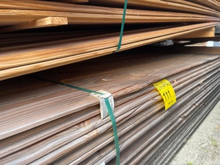 Ca. 110x Douglas Wisselsponning/Halfhoutsrabat, 18x190mm, lengte 400cm